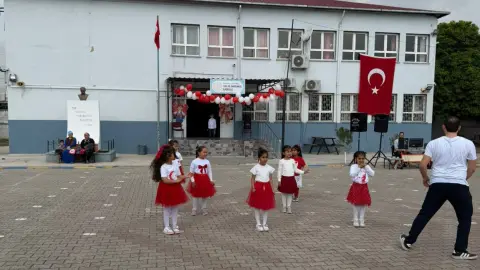 100. Yıl Sarısakal İlkokulu - Albüm