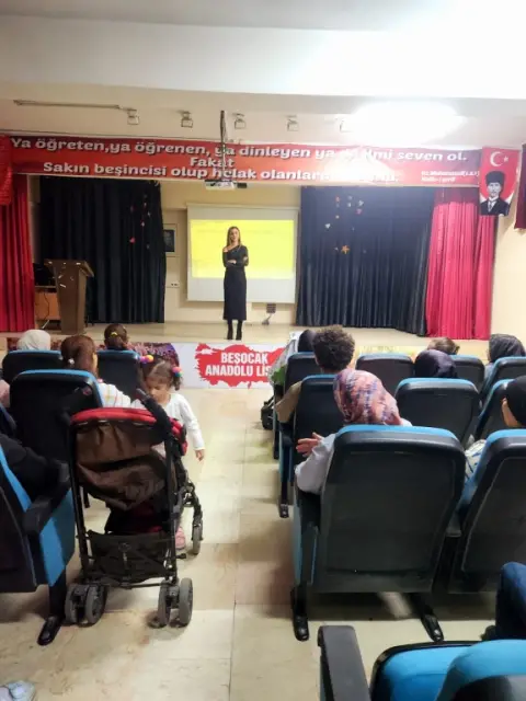 Beşocak Anadolu Lisesi - Aile İçi İletişim Semineri