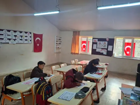 Hıdıruşağı İlkokulu - 02 02 2026 BAYRAK SEVGİSİ