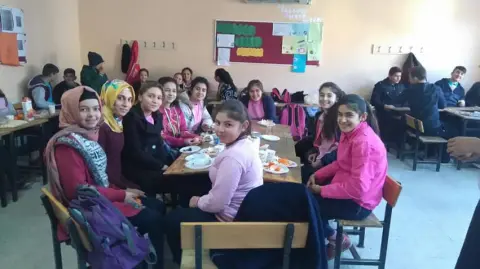 Acarmantaş Ortaokulu - yerlimalı