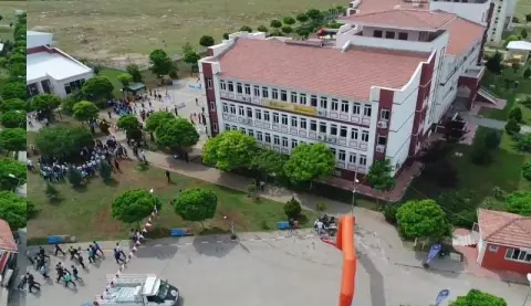 İbn-i Sina Mesleki ve Teknik Anadolu Lisesi - Okul
