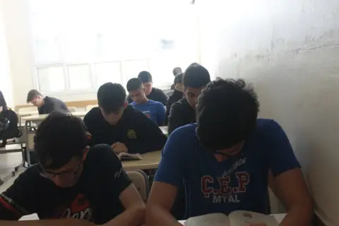 Seyhan ÇEP Ticaret Mesleki ve Teknik Anadolu Lisesi - Okuma Saati