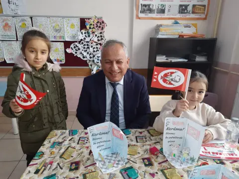 Atatürk İlkokulu - İLETİŞİM