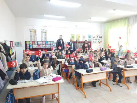 Atatürk İlkokulu - İLETİŞİM