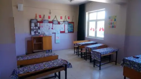 Boztahta Şehit Serdar Yıldırım İlkokulu - Okul Resmi