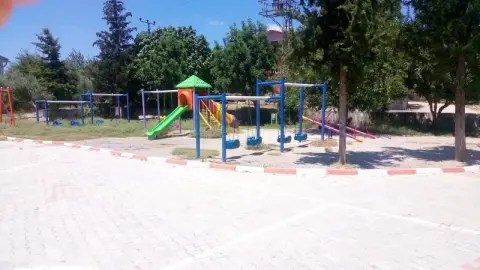 Boztahta Şehit Serdar Yıldırım İlkokulu - Okul Resmi