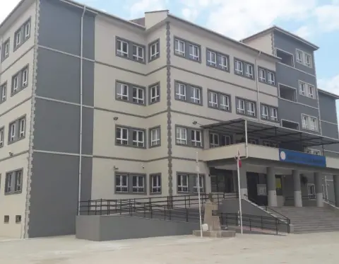 Lütfiye Ali Şadi Çelik Ortaokulu - Okulumuz
