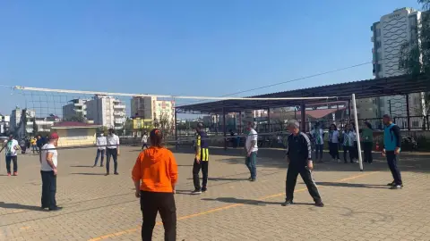 Aliya İzzet Begoviç Ortaokulu - Öğretmen-Veli Voleybol Maçı