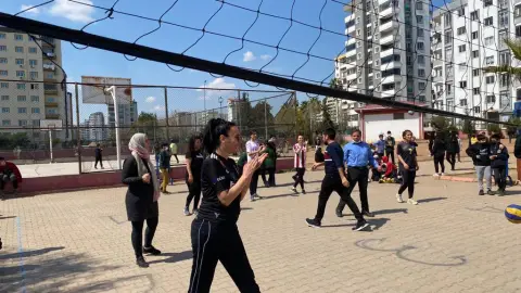 Aliya İzzet Begoviç Ortaokulu - Öğretmen-Veli Voleybol Maçı