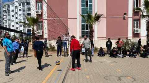 Aliya İzzet Begoviç Ortaokulu - Öğretmen-Veli Voleybol Maçı