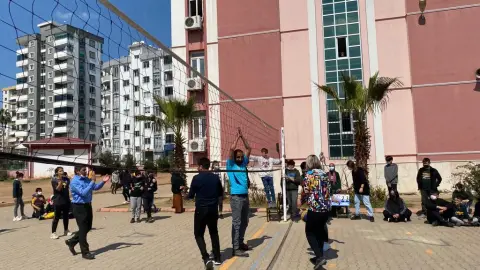 Aliya İzzet Begoviç Ortaokulu - Öğretmen-Veli Voleybol Maçı