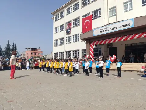 Arif Nihat Asya İlkokulu - TÖREN VE GÖSTERİLER