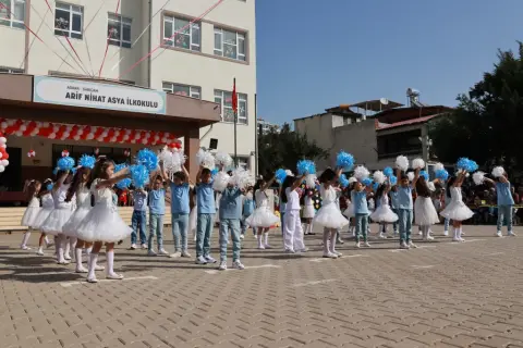 Arif Nihat Asya İlkokulu - TÖREN VE GÖSTERİLER
