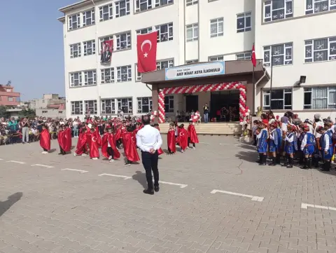 Arif Nihat Asya İlkokulu - TÖREN VE GÖSTERİLER