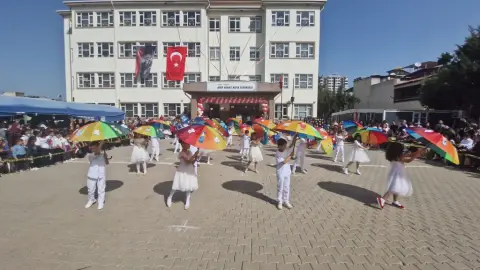 Arif Nihat Asya İlkokulu - TÖREN VE GÖSTERİLER