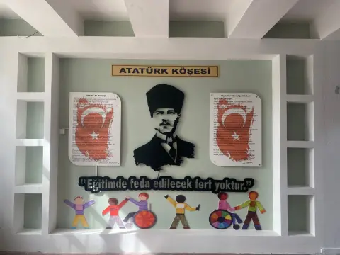 Aşık Veysel Özel Eğitim Uygulama Okulu I. Kademe - Atatürk köşesi