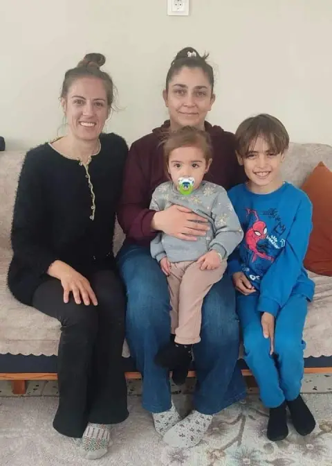 Ayşe Malaz İlkokulu - Öğretmenim Evimizde