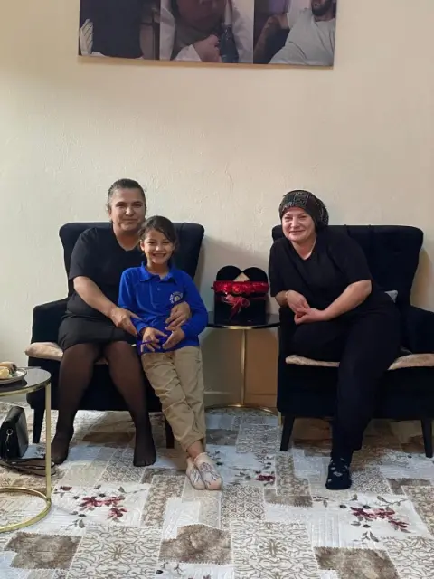 Ayşe Malaz İlkokulu - Öğretmenim Evimizde
