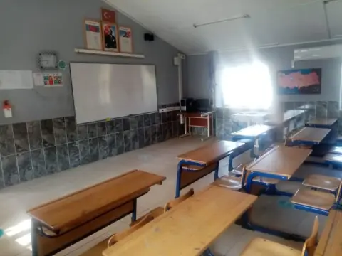 Baklalı Emin Veyisoğulları Ortaokulu - SINIFLARIMIZ