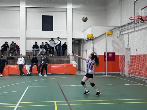 Barbaros Borsa İstanbul Anadolu Lisesi - Sportif Kareler