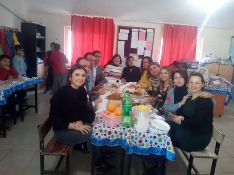 Büyükdikili Ortaokulu - YERLİ MALI