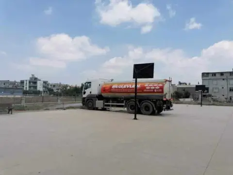 Büyüksaat Ortaokulu - Okulumuz temizleniyor