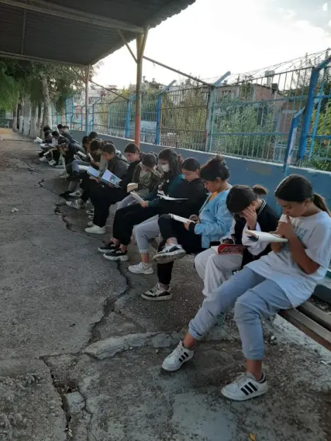 ÇEAŞ Sofulu Ortaokulu - Sarıçam okuyor