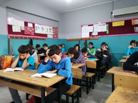 ÇEAŞ Sofulu Ortaokulu - Sarıçam okuyor