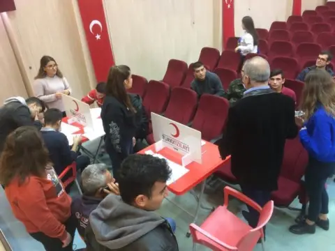 Ceyhan Anadolu Lisesi - Kızılayın Kan Bağışına Ceyhan Lisesinden Destek