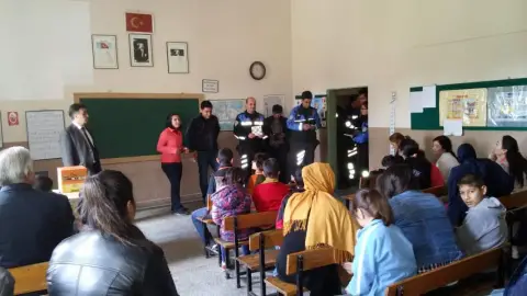 Atatürk İlkokulu - POLİS HAFTASI