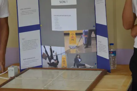 Ceyhan Biliciler Turizm Mesleki ve Teknik Anadolu Lisesi - 2017 Yılı Tübitak 4006 Bilim Fuarı Fotoğrafları