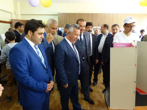 Ceyhan Biliciler Turizm Mesleki ve Teknik Anadolu Lisesi - 2017 Yılı Tübitak 4006 Bilim Fuarı Fotoğrafları