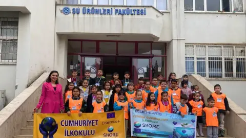Cumhuriyet İlkokulu - BLUE HEARTS FOTOĞRAFLAR