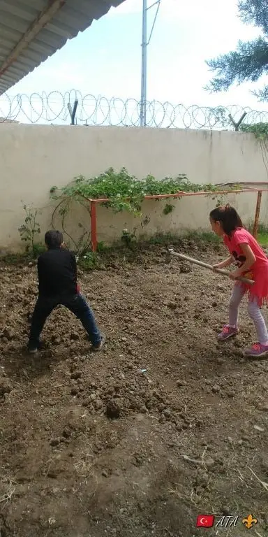 Mehmet Akif Ersoy İlkokulu - Little Farmers in School