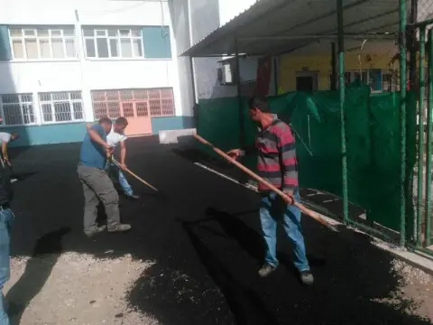 Altı Ocak Ticaret Mesleki ve Teknik Anadolu Lisesi - Bahçe Fotoğrafları