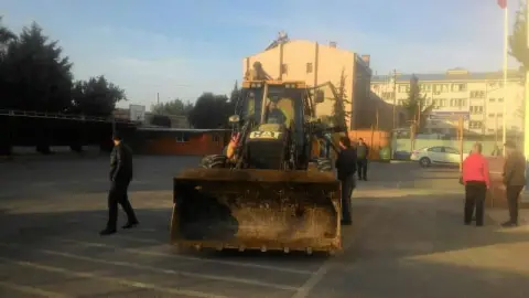 Altı Ocak Ticaret Mesleki ve Teknik Anadolu Lisesi - Bahçe Fotoğrafları