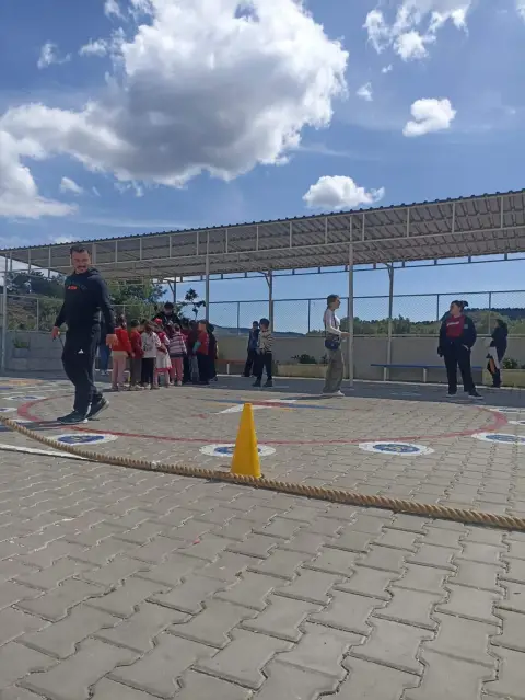 Çukur İlkokulu - Albüm