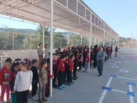 Çukur İlkokulu - Albüm