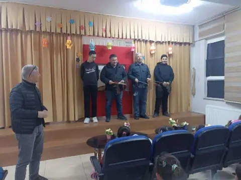 Çukur İlkokulu - Albüm