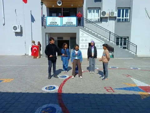 Çukur İlkokulu - Albüm