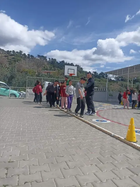 Çukur İlkokulu - Albüm