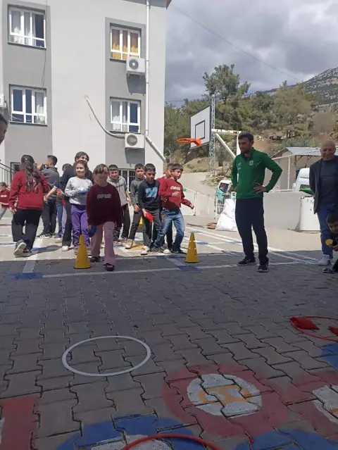 Çukur İlkokulu - Albüm