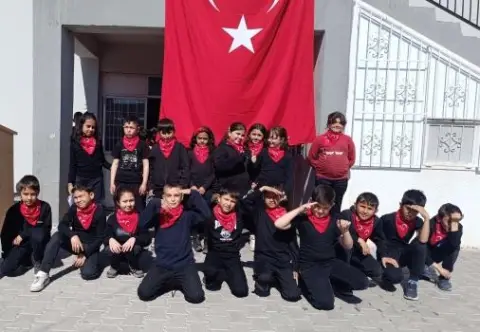 Çukur İlkokulu - Albüm