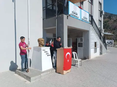 Çukur İlkokulu - Albüm