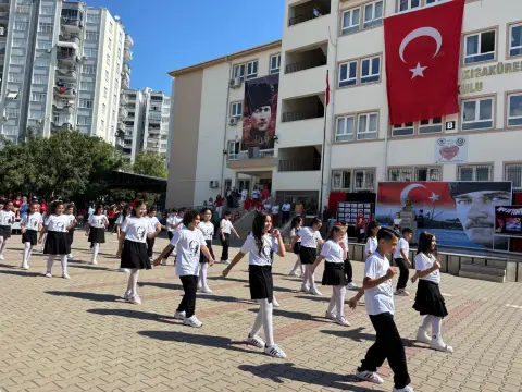 Necip Fazıl Kısakürek İlkokulu - Albüm