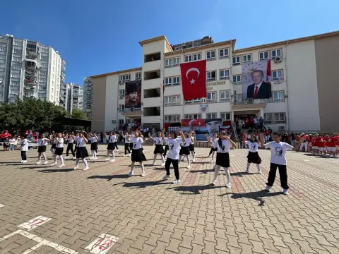 Necip Fazıl Kısakürek İlkokulu - Albüm