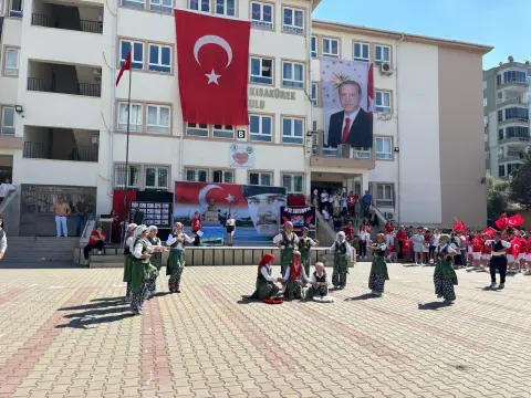 Necip Fazıl Kısakürek İlkokulu - Albüm