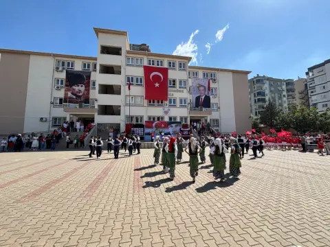 Necip Fazıl Kısakürek İlkokulu - Albüm