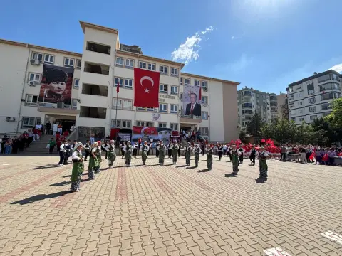 Necip Fazıl Kısakürek İlkokulu - Albüm