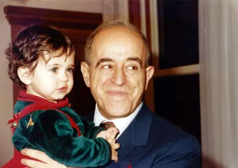 Sabancı İlkokulu - Sabancı Köşesi